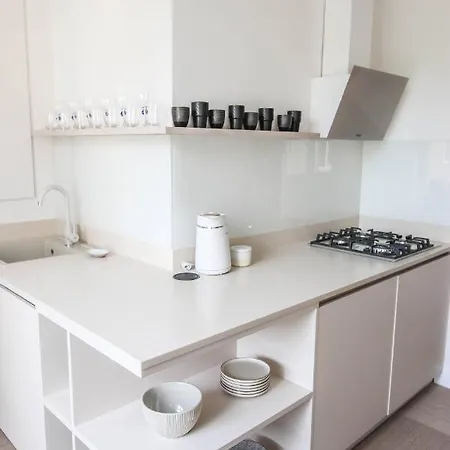 Apartment Modern In City Center! *